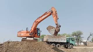 The Insane Power of a Liebherr 984 Excavator