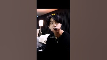 I wanna squish him so bad 😫👊🏻#straykids #chan #bangchan #jisung #han #skz