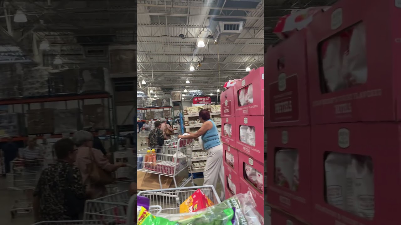 See the crowds Costco biggest wholesale groceries store in States