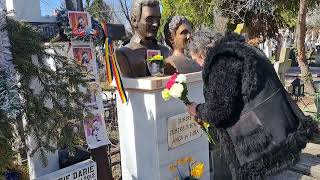 Anca Pandrea Îl Plânge Pe Iura