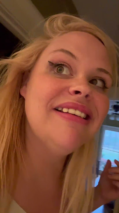 Alien loves ribbon #shorts