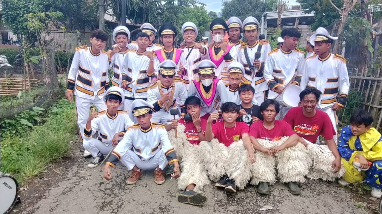 Drambend wali songo Maen di desa sumber kemuning ful atraksi