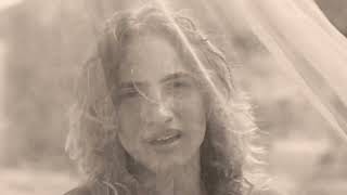 Delilah Montagu – Bikini (Official Music Video)