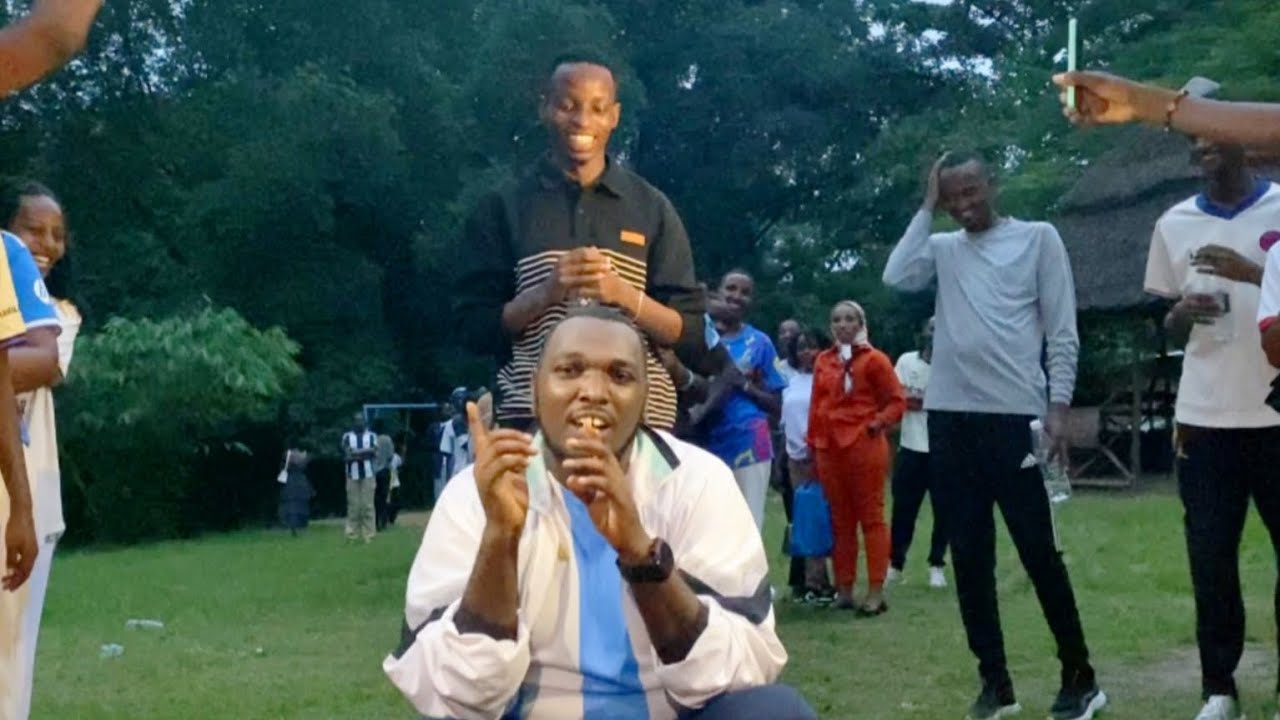 PIC NIC 🍷🥙 LIGHT CHOIR🇧🇮 ARABAYOBEWE BOSE🤣🤣 NA MBABAZI PI President BIRANZE Peee🤣🤣🤣🤣