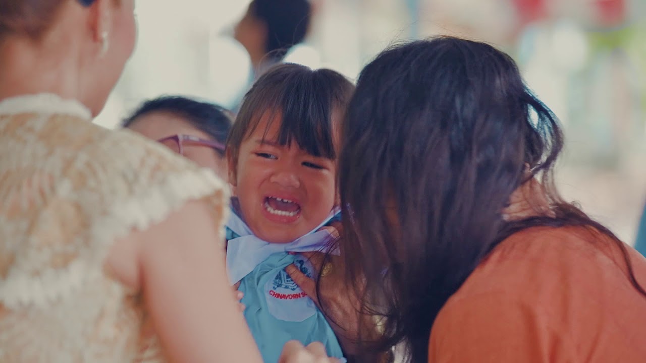 หนูไม่อยากไปโรงเรียน ลูกร้องไห้