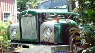1960 Mack B-61 Duplex