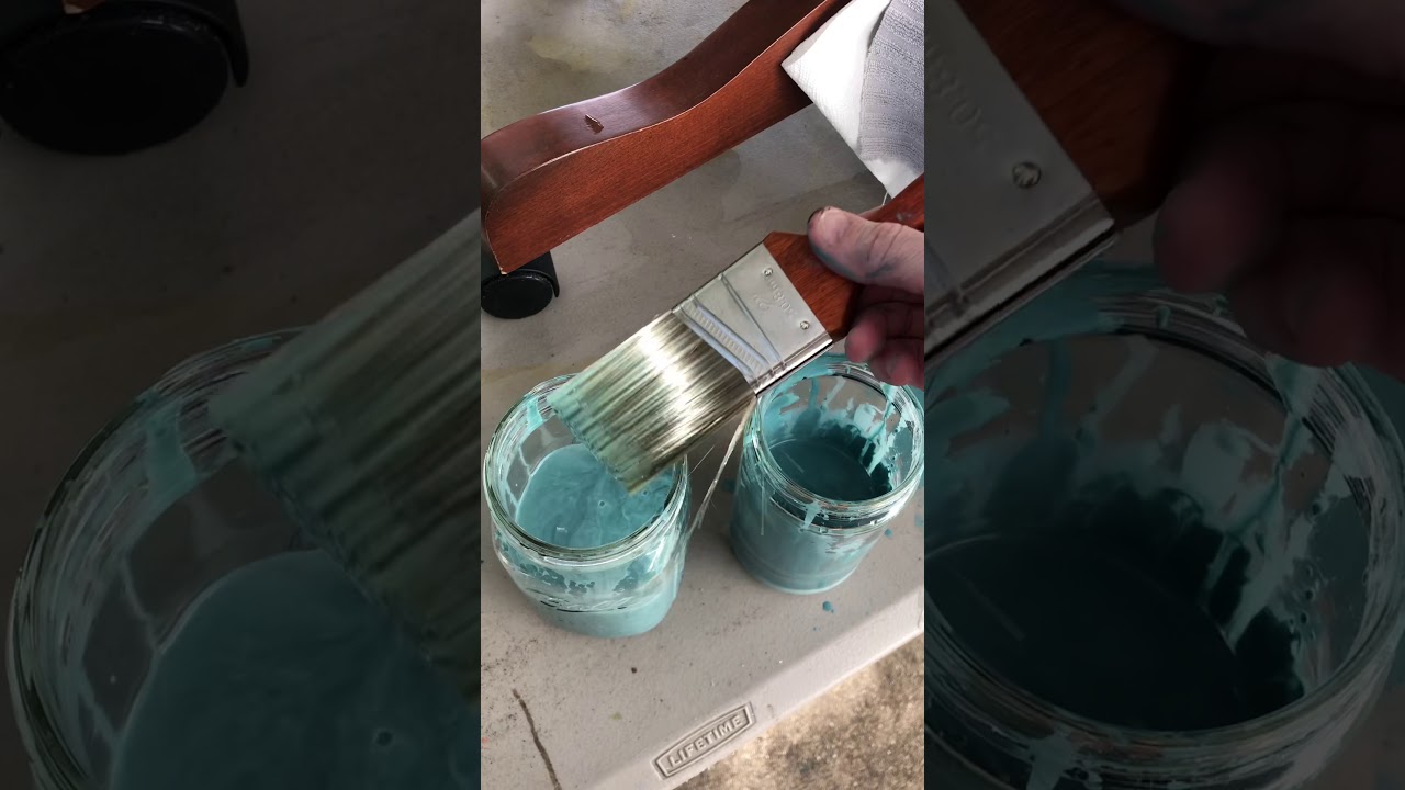 Painting Fabric chair with chalk paint