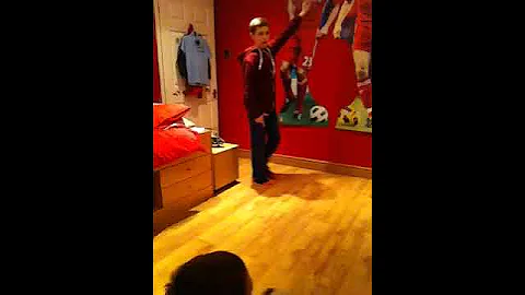 Brad jones penalty save