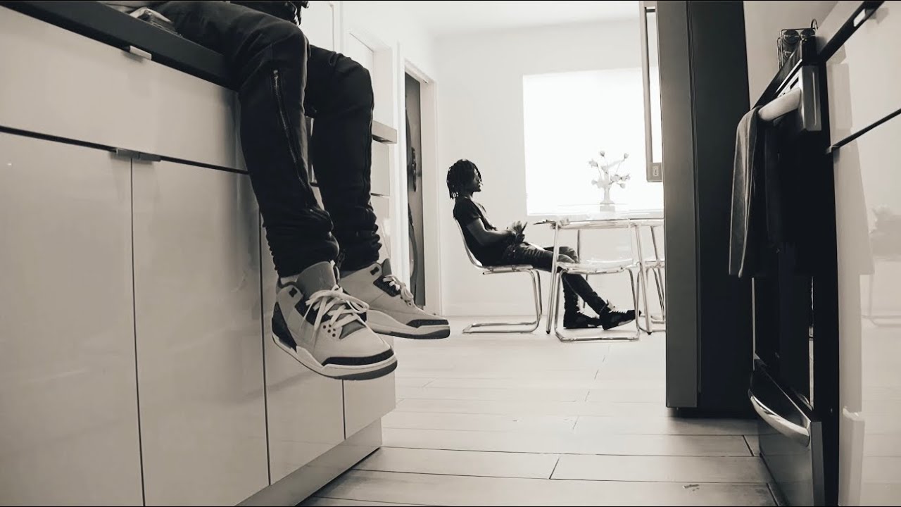 Likfrmdatwide- Fallin (Official Music Video) auf YouTube ansehen Likfrmdatwide- Fallin (Official Music Video) auf YouTube ansehen