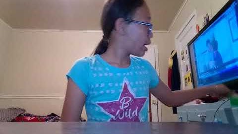 Jayleens vlogs: playing with fun noise putty