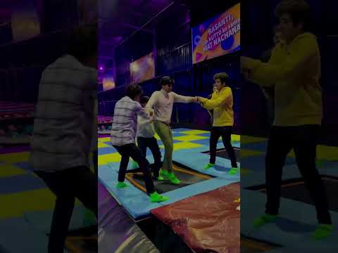 sumedh in masti mood...#sumedhmudgalkar #funtime #playinggames .