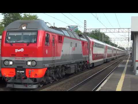Электровоз ЭП2К-464 с