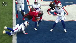 Air Baker! Mayfield launches into the endzone on QB scramble TD