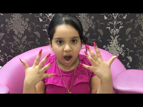 شفا أول مرة تركب أظافر طويلة