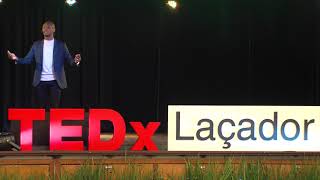 Racismo estrutural | AD Junior | TEDxLaçador