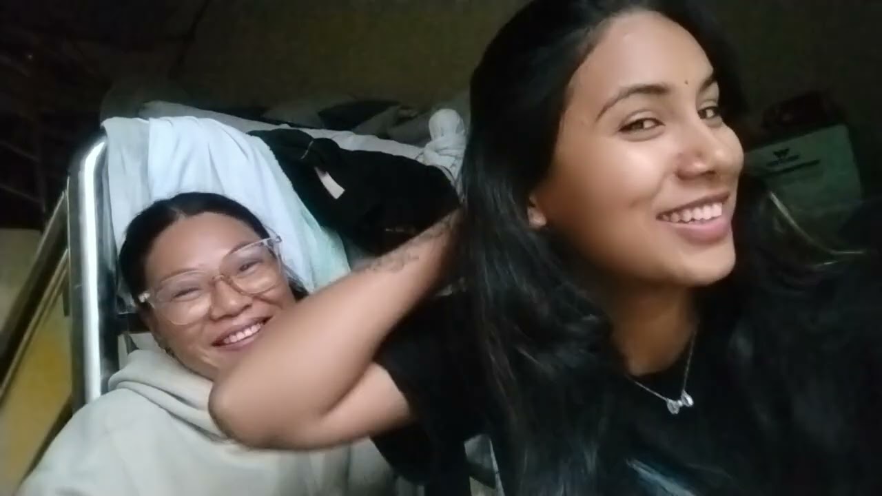 आजको चाहिँ मेरो काम छैन बहिनीको चटक हेर्दै बसेको माझ। 😁😁😁😁😁😁