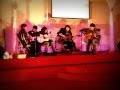 Centro Evangelistico Nueva Jerusalen - grupo de guitarra - Perfume a tus pies