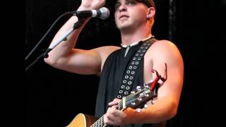 Brantley Gilbert-Take It Outside (On screen lyrics)