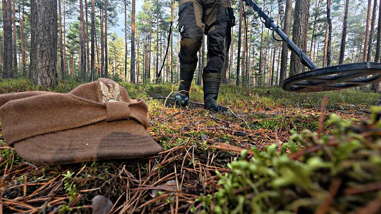 Przez bagna i gęstwiny w poszukiwaniu obozu partyzanckiego - Jerzy Kurpinski 