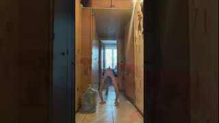 Китайцы-крокодилы 🐊 Китайское упражнение для фитнеса! Crocodile people 🍌😳.fitness exercise💪 #shorts