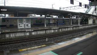 E531系到着と651系通過