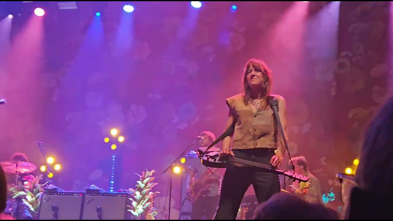 Larkin Poe 02 Academy Glasgow 18 October 2025 🎵  No where Fast 