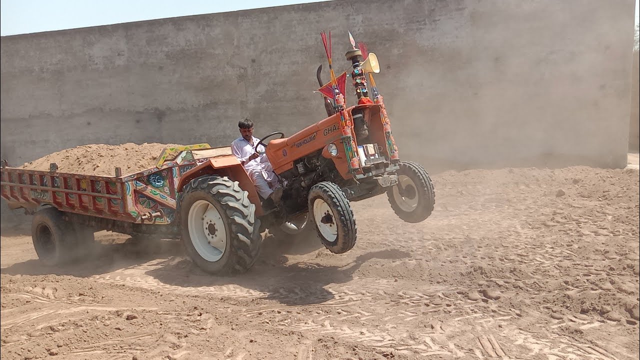 driver ne Kamal Kar diyaڈرائیور نے کمال کر دیا ghazi tractor ki