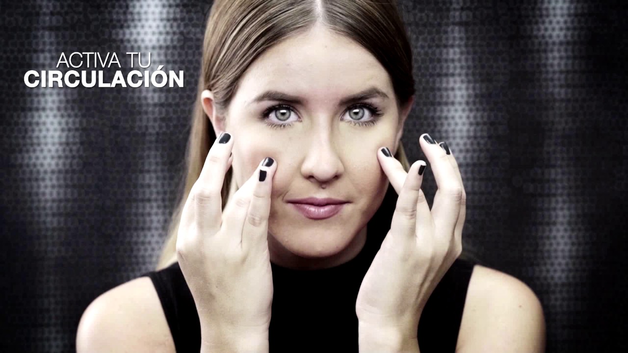 Cómo aplicar crema de contorno de ojos - YouTube