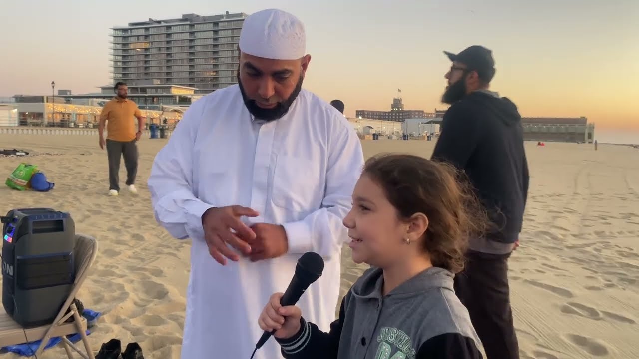 Fajr prayer on a beach in America صلاة الفجر على الشاطئ في أمريكا