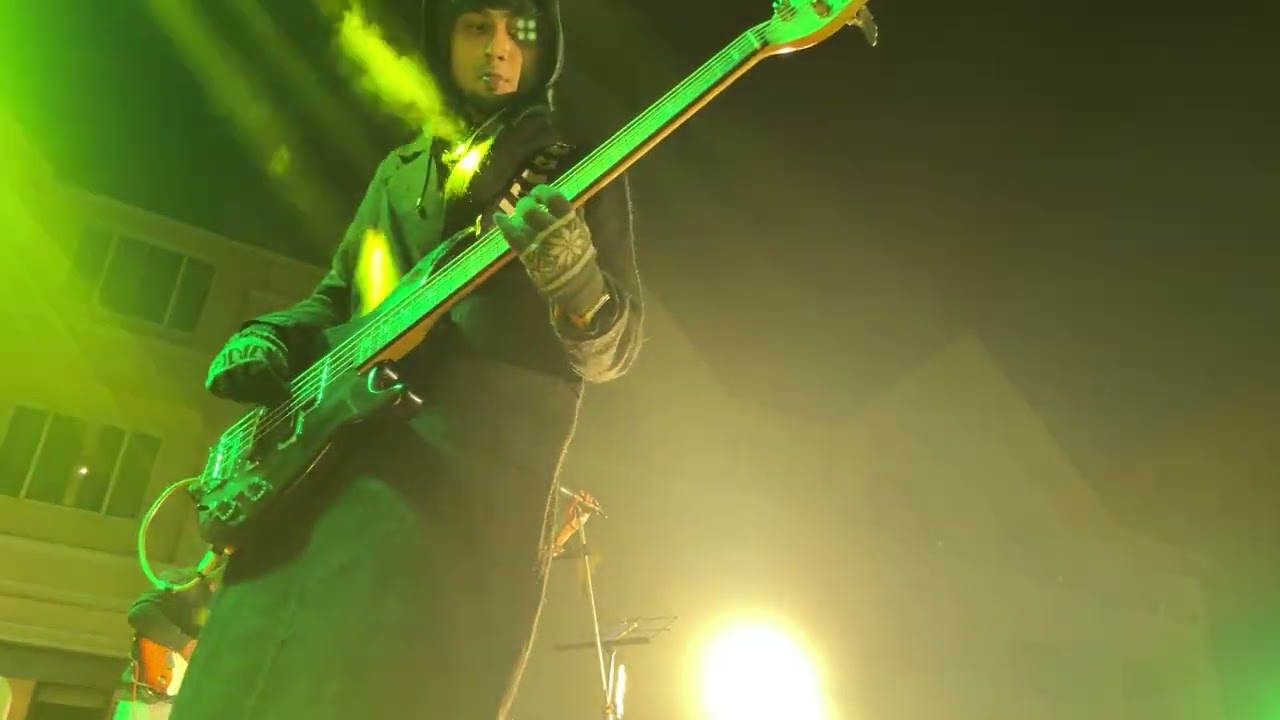 Sei Je Holud Pakhi – Live Bass Performance at Country Road | Bass Camp by Shubhajit