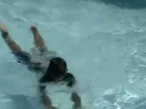 Iqbal di kolam renang 15 september 2010