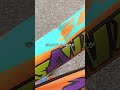 自転車に乗ってジャンプした男性