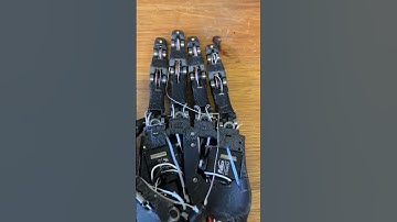 Robot repair shop for the V2 #dexhand
