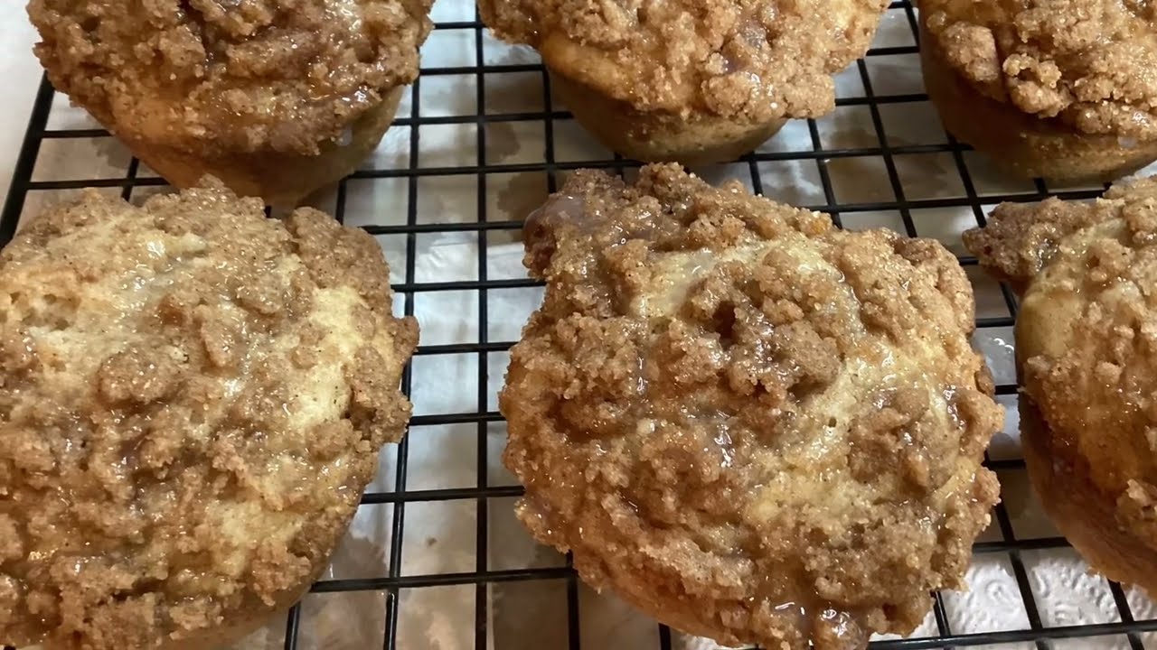 Easy Coffee Cake Muffins