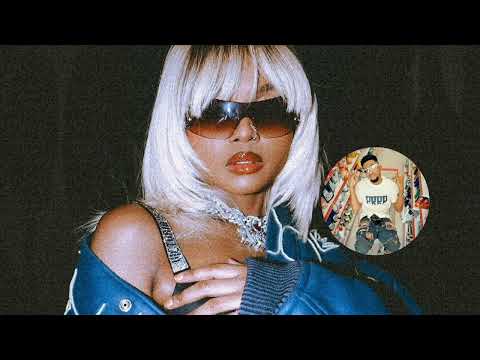 VIDEO LUKAMBA ZUCHU AMEPANDA SANA GARI YANGU ALTEZA NIKIWA WCB 