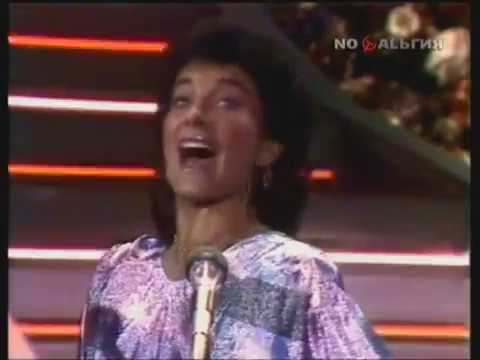 Ricchi E Poveri - Se M'Innamoro [Live~SanRemo 1985]