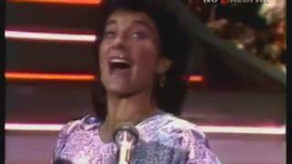 Ricchi E Poveri - Se M'Innamoro [Live~SanRemo 1985]