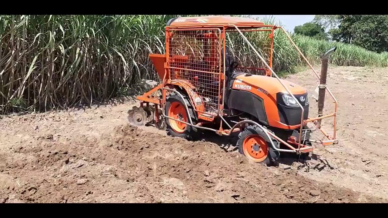 รถไถคูโบต้า 21แรงขึ้นร่องปลูกมันแบบทฤษฎีใหม่