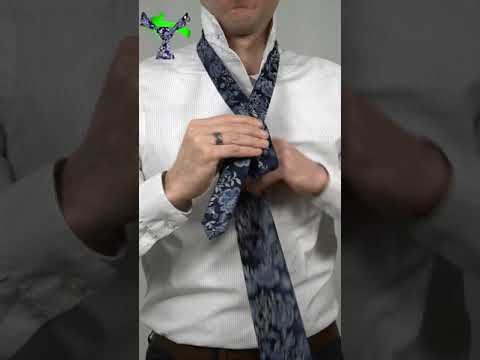 How to Tie a Half Windsor Knot (Shorts)