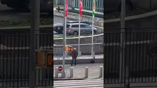 'Armed' Man Seen Outside United Nations Building During Standoff