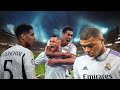 وقوف صمت وبكاء لاعبين ريال مدريد على شهداء العراق وقوف صمت وبكاء لاعبين ريال مدريد على شهداء العراق