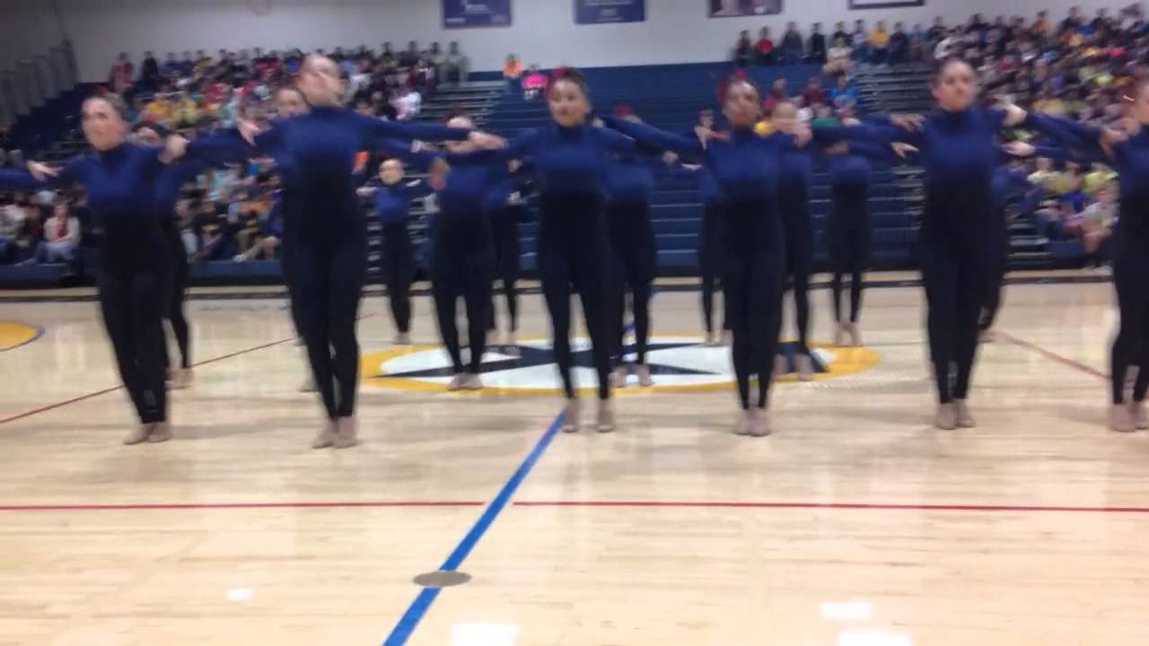 Phoenix- Pius XI varsity Poms kick line routine - YouTube