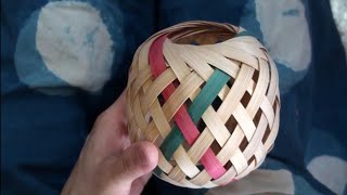 Circular plaiting basket 輪口竹編花器