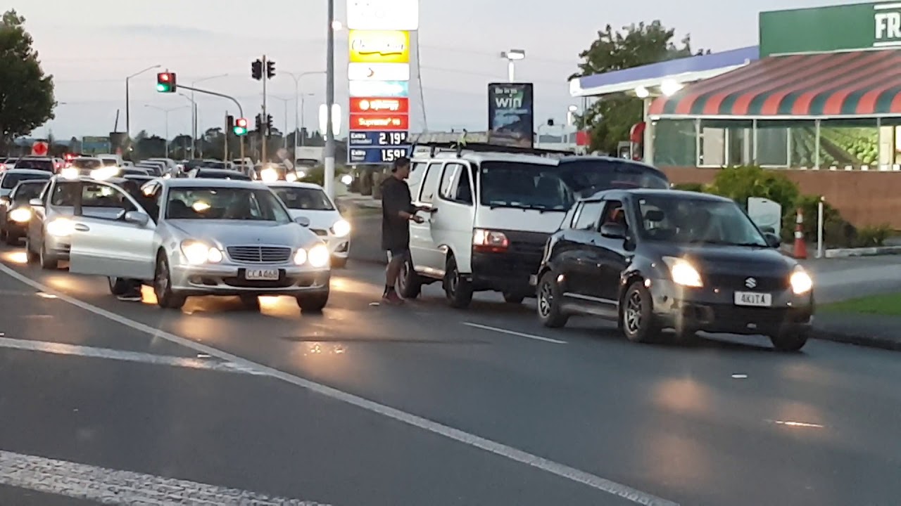 Origanal Auckland Road Rage video - YouTube
