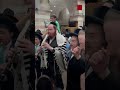 مستوطنون يؤدون رقصات وطقوسا غنائية داخل الحرم الإبراهيمي