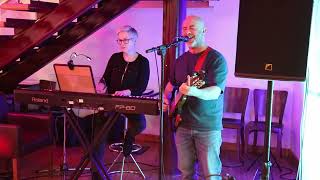 Ray O'Sullivan and Allison Kirwan singing Eternity at the Spotlight Session on 27th March, 2026