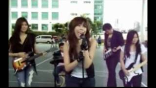 What The Hell - Avril Lavigne Official Music Video