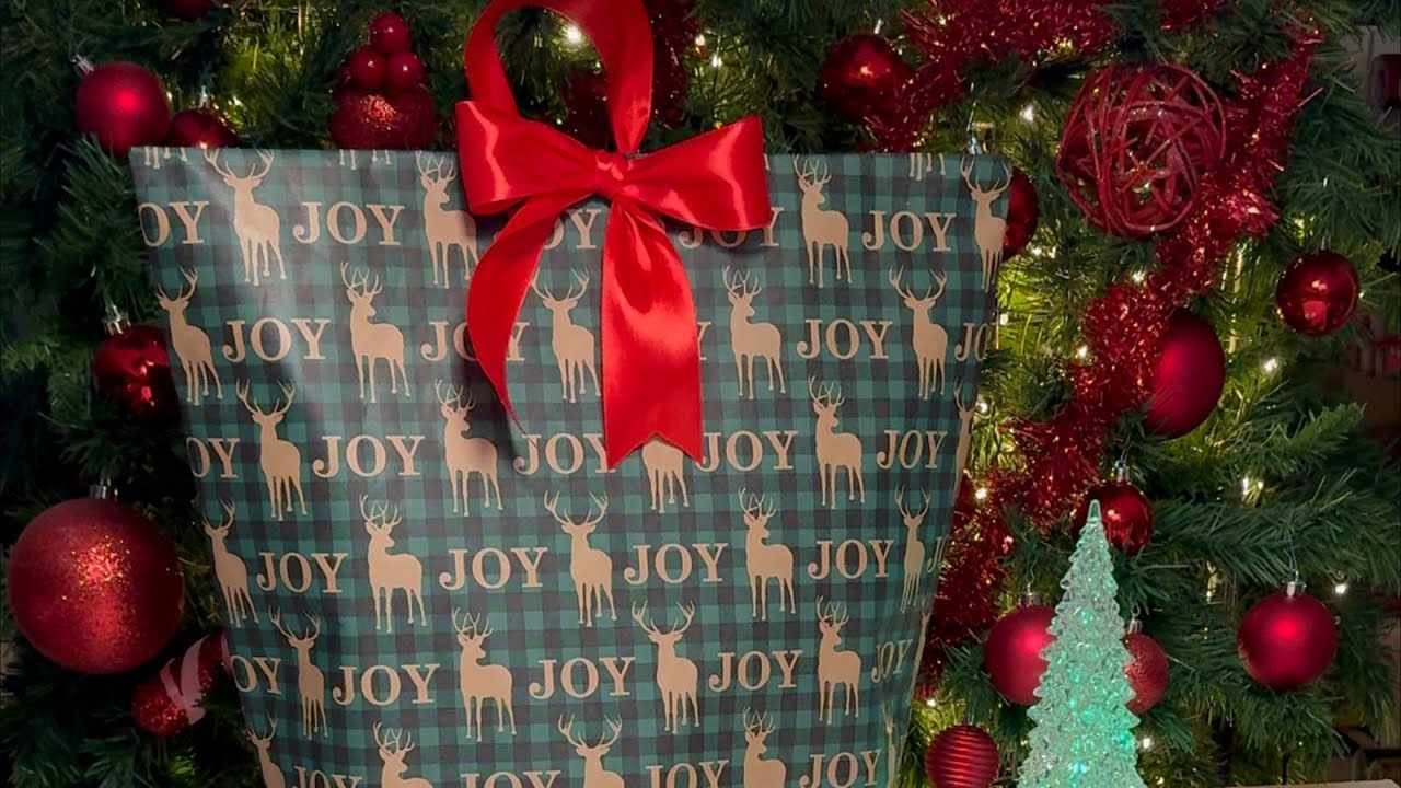 How To Wrap A BLANKET Merry Christmas christmas how-to-wrap-a-blanket-merry-christmas-christmas