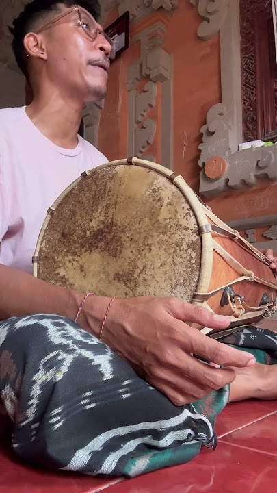 Nyanyikan dulu sebelum di tranformasikan ke instrument kendang. #nyomanmonot #gamelancam #kendang