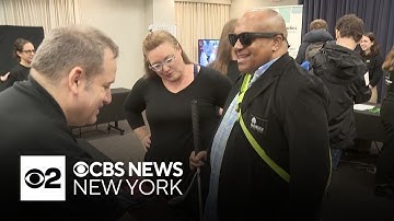 New tech could help deaf-blind Americans find more ways to communicate